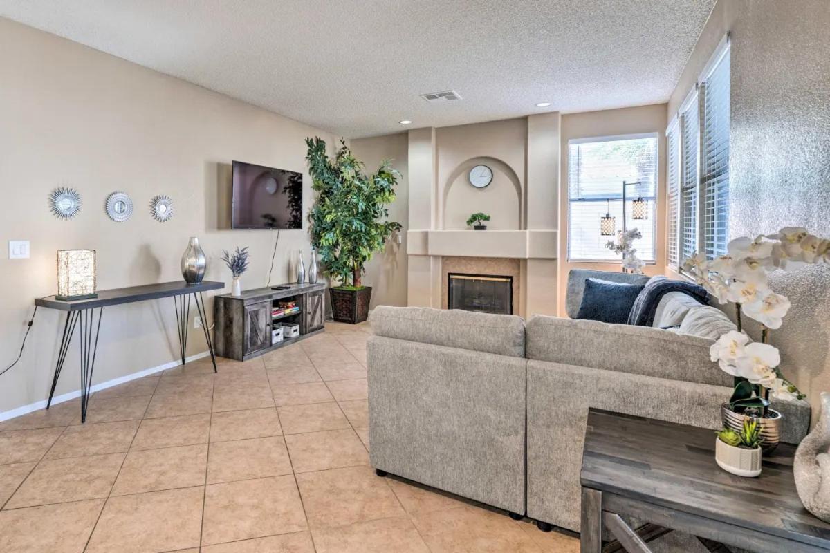 Villa A Beautiful House With Hot Tub, Grill & Games! Las Vegas Exterior foto