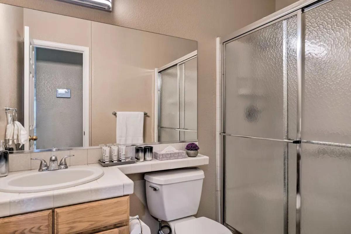 Villa A Beautiful House With Hot Tub, Grill & Games! Las Vegas Exterior foto