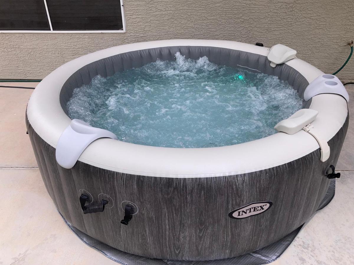 Villa A Beautiful House With Hot Tub, Grill & Games! Las Vegas Exterior foto