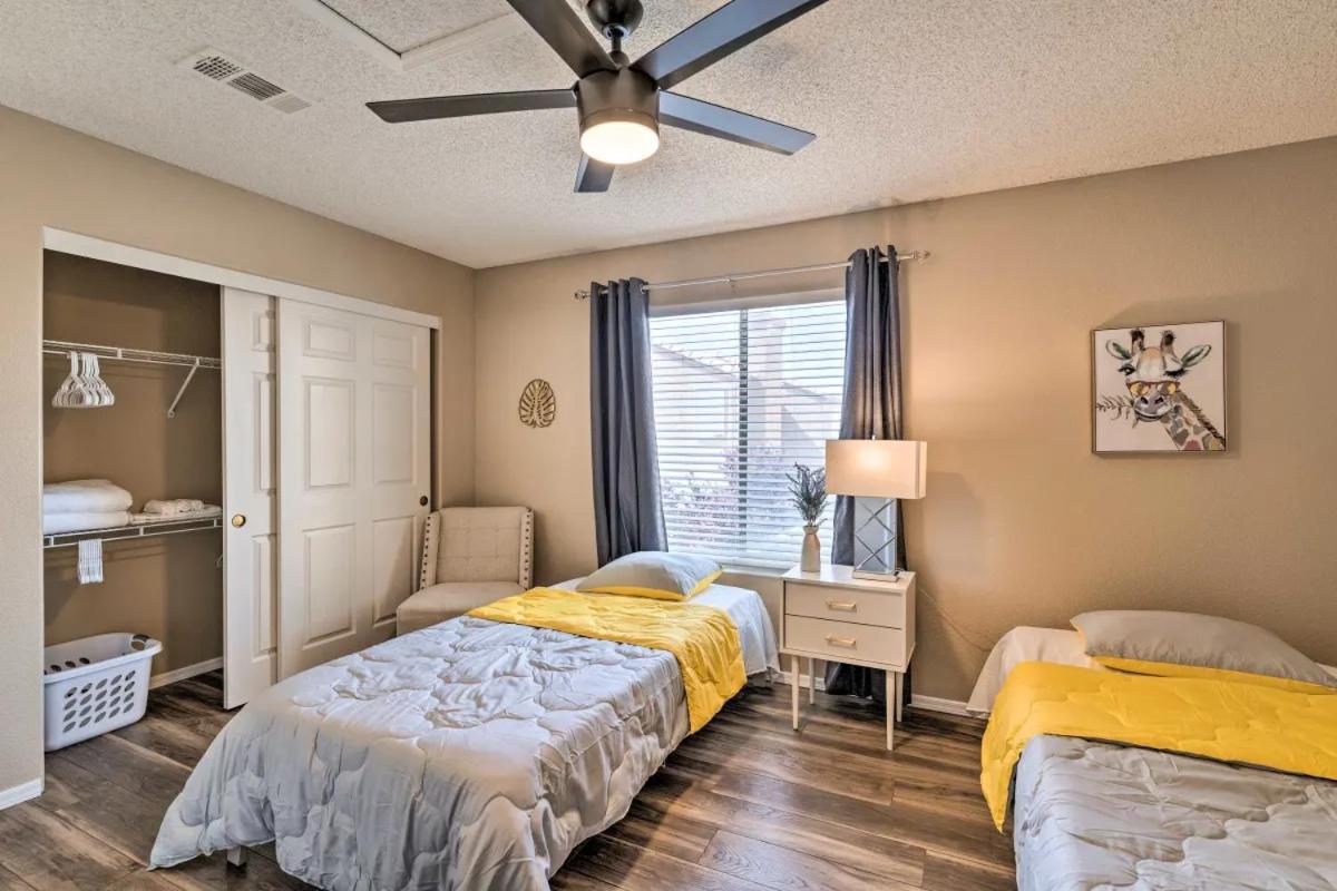 Villa A Beautiful House With Hot Tub, Grill & Games! Las Vegas Exterior foto