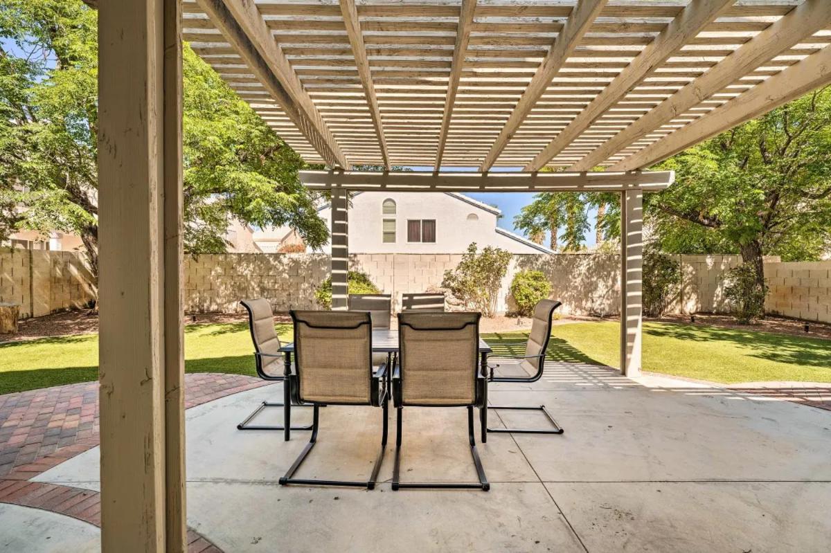 Villa A Beautiful House With Hot Tub, Grill & Games! Las Vegas Exterior foto